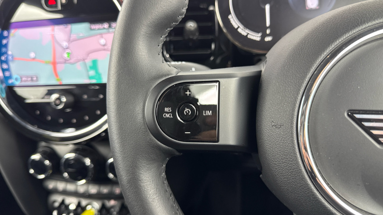 MINI Hatchback 135kW Cooper S Level 2 33kWh 3dr Auto Electric Hatchback